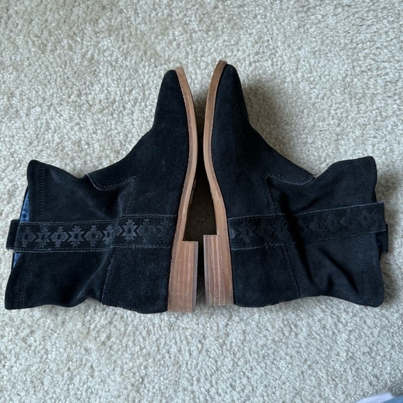 TOMS Laurel Black Suede Ankle Booties size 7.5 - Picture 7 of 9